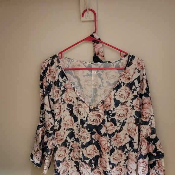 Dress - Picture 3 of 3